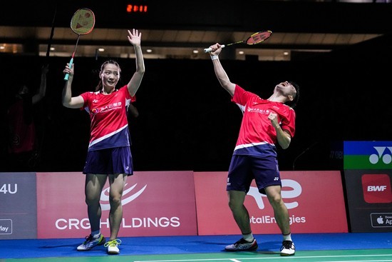 企股东的介 企股东的介