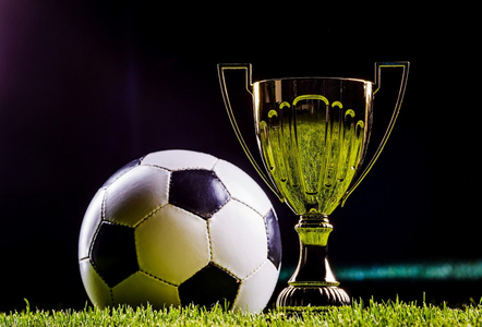 首发位置 首发位置